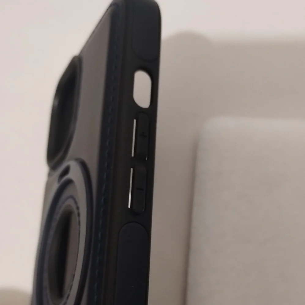 NWOT IPhone 15 Phone Case
